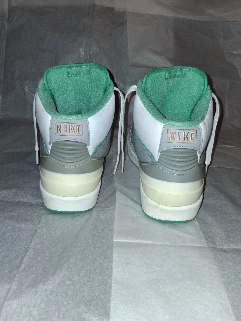 Jordan 2 Retro Crystal Mint Sneakers, Women Size 10